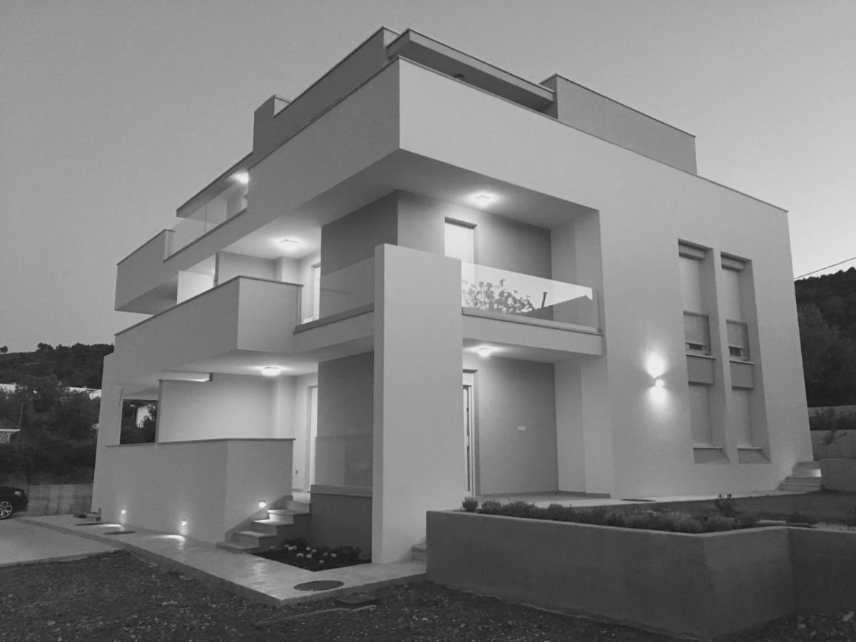 Apartments Alba 1 Slatine Exterior foto
